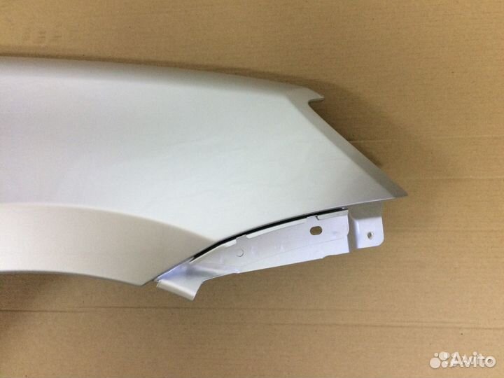 Крыло правое на Лада Гранта в цвет. Замена
