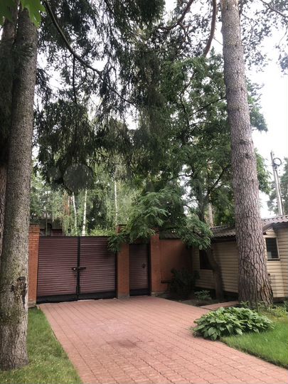 Дом 425 м² на участке 31 сот.