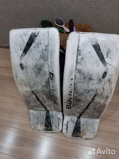 Хоккейные вротарьские щитки Bauer