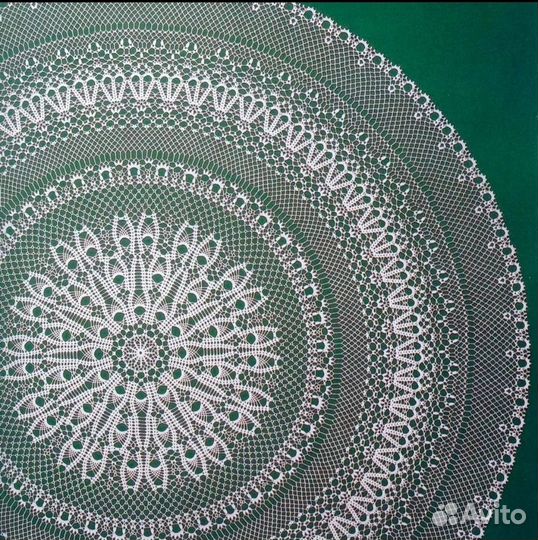 Вязаная скатерть крючком