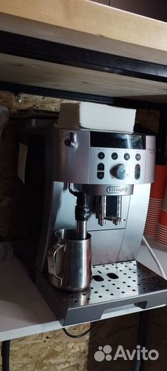 Автоматическая кофемашина DeLonghi ecam 250.31 SB