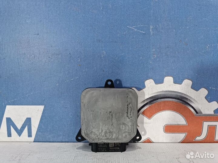 Блок управления правой фары Toyota Camry 2021-нв