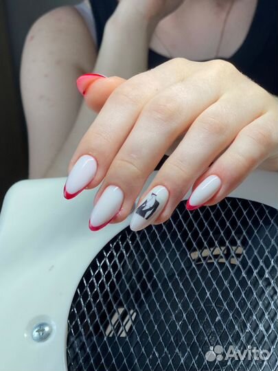 Наращивание ногтей, маникюр