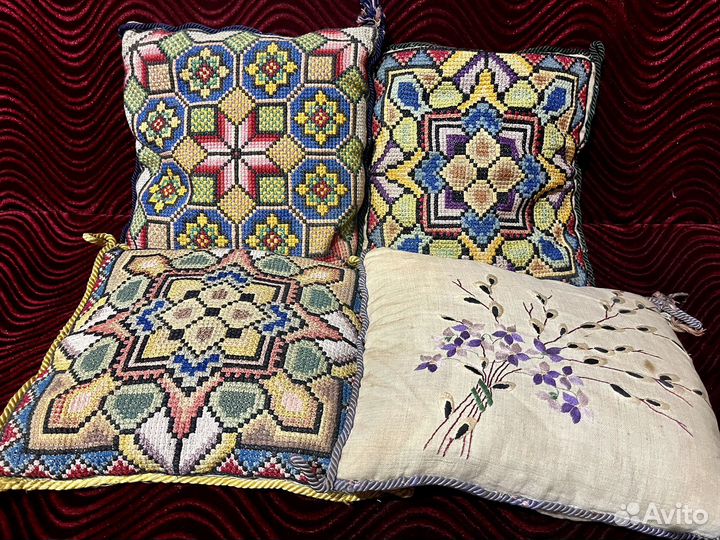 Подушка декоративная старинная