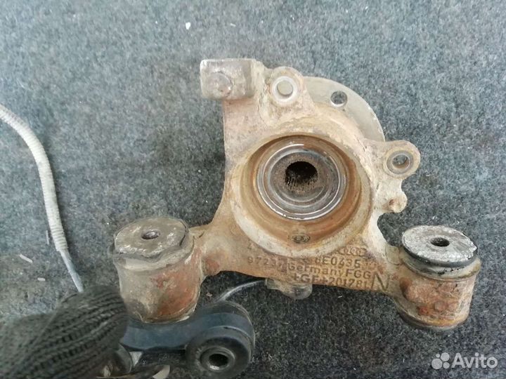 Ступица задняя левая VW Passat B5+2000-2004 год