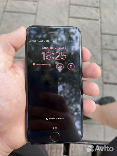Телефон iPhone 8 64 gb