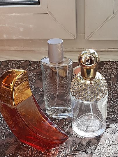 Пустые флаконы от парфюма