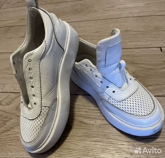 Кроссовки женские MUV