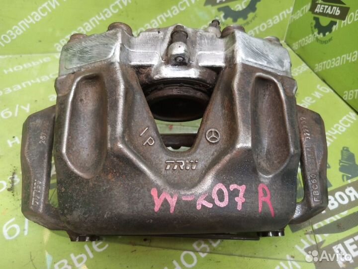 Суппорт передний правый Mercedes-Benz C207 E-Coupe
