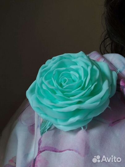 Брошь и резинки мятные розы из фоамирана