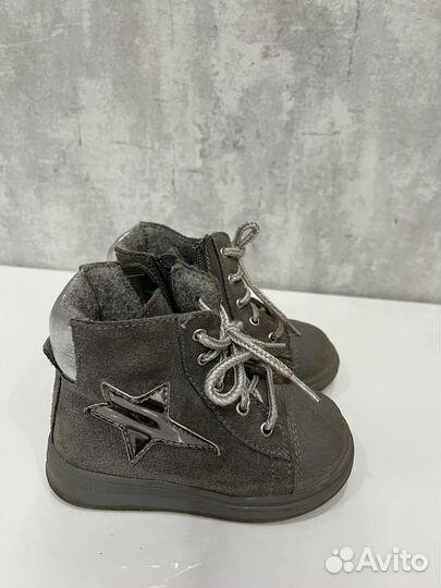 Ботинки утепленные для девочки 22 размера