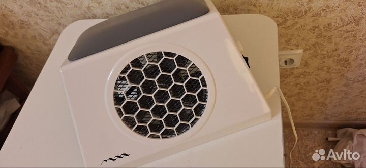 Маникюрный пылесос