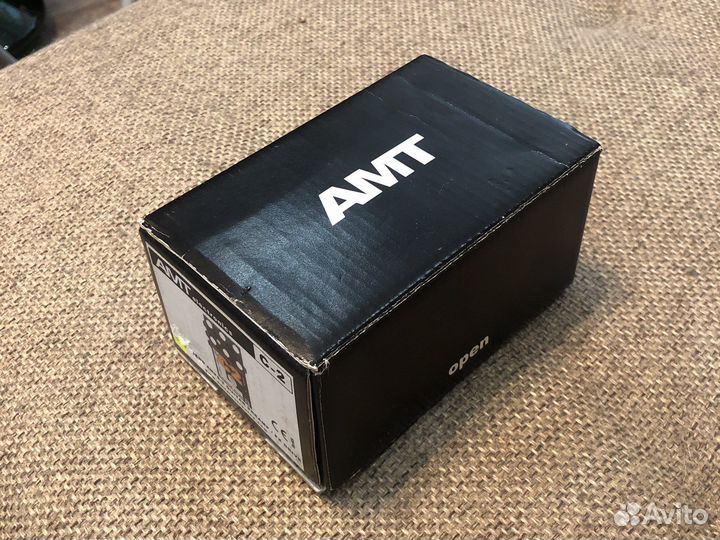 Двухканальный гитарный предусилитель amt c2