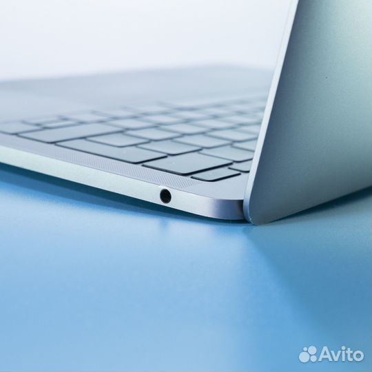 Macbook Pro 13 2016 i5 8/128gb