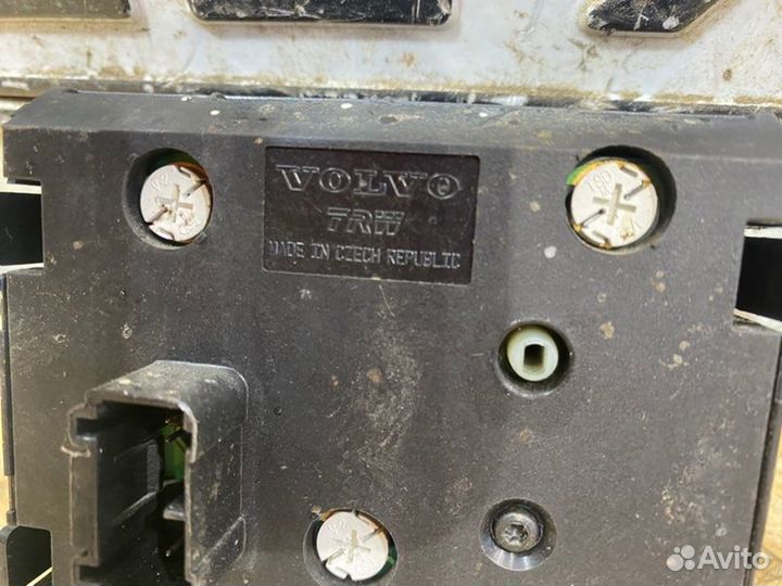 Блок управления светом Volvo S40 седан 2.0 2004