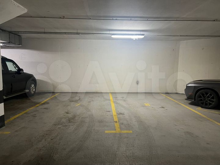 Машиноместо, 16 м²