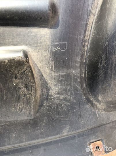 Щиток оригинал уголок переднего бампера bmw f30