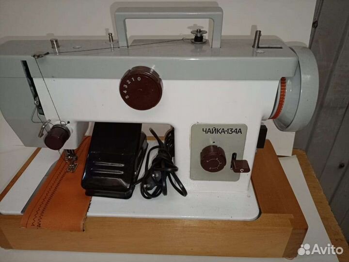 Швейная машина Чайка 132м 134