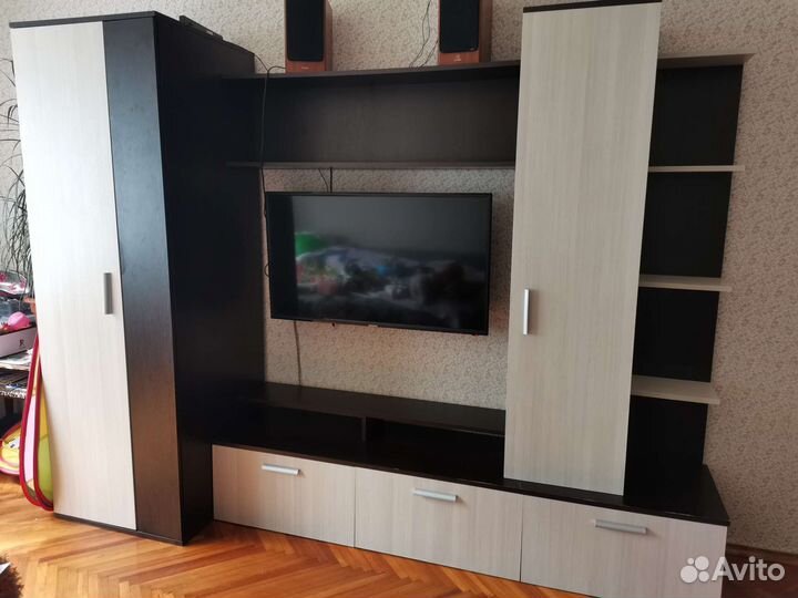 Стенка в гостиную