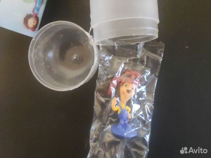 Игрушка из яйца Лиза Барбоскины новая Mega secret