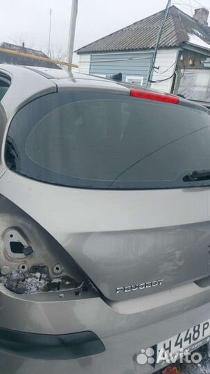 Peugeot 308 крышка багажника