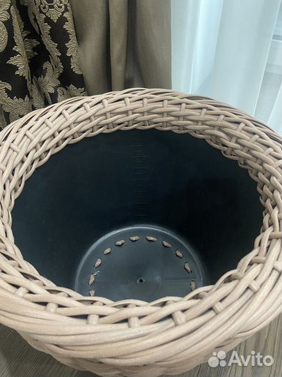 Кашпо из ротанга