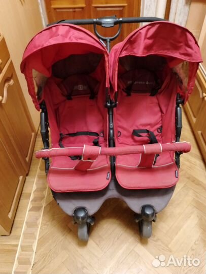 Коляска для двойни или погодок