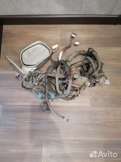 Зеркало и коса на Toyota raum