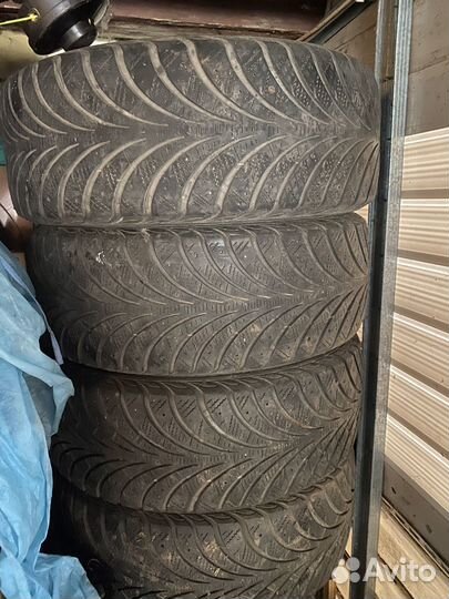 Goodyear UltraGrip Extreme 225/55 R16 91T