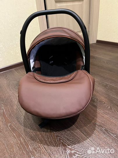 Коляска Verdi Futuro Brown Sugar 3 в 1