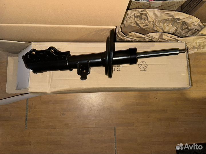 Амортизатор перед левый Chevrolet Traverse