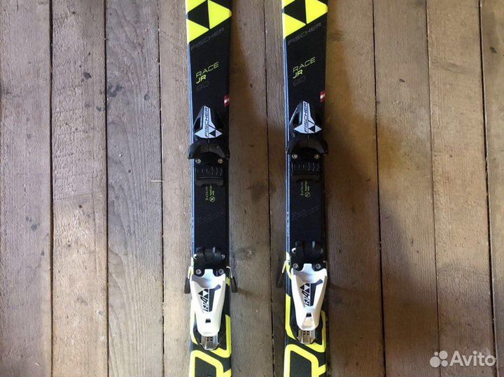 Горные лыжи с креплением