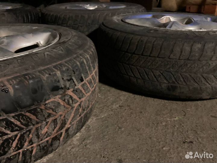 Литые диски с резиной от Мерседеса