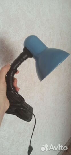 Лампа настольная с лампочкой в комплекте