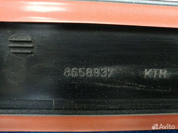 Молдинг на дверь задний правый 8658937 Volvo S80