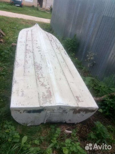 Лодка с мотором