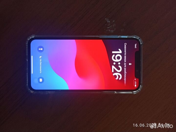 iPhone Xs, 64 ГБ