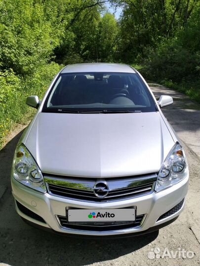 Opel Astra 1.6 AMT, 2011, 9 555 км