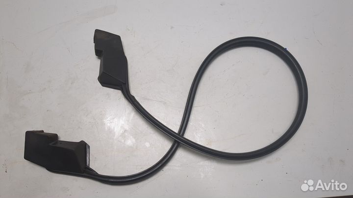 Уплотнитель Mazda 3 (BM), 2017