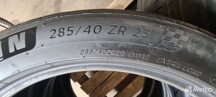 Michelin Pilot Sport 4 S 285/40 R23 и 325/35 R23 115Y