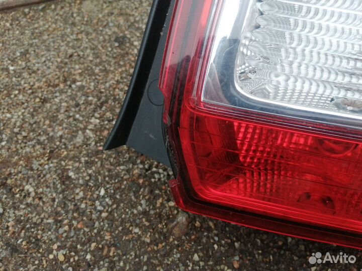 Фонарь задний правый renault logan 2