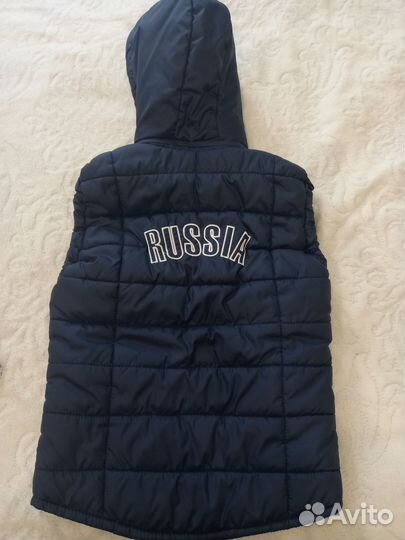 Жилетка на мальчика 5-6 лет