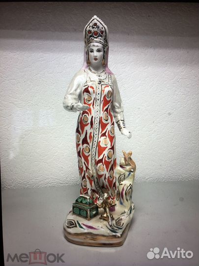 Фарфоровая статуэтка - Хозяйка медной горы- Дулево