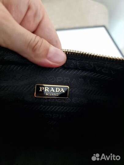 Сумка Prada Re edition Saffiano в наличии