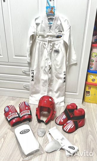 Форма для тхеквандо. Добок и защита