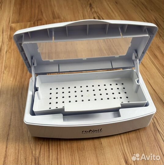 Контейнер для дезинфекции маникюрного инструмента