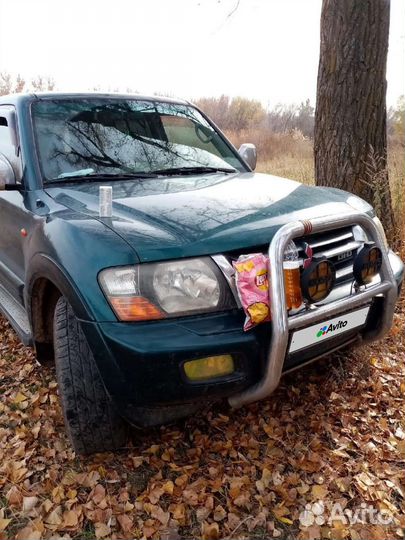 Mitsubishi Pajero 3.2 AT, 2001, 260 000 км