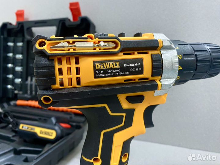 Шуруповерт Dewalt новый