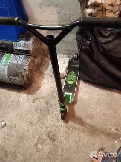 Трюковой и обычный самокат