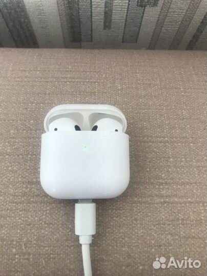 Беспроводные наушники apple airpods